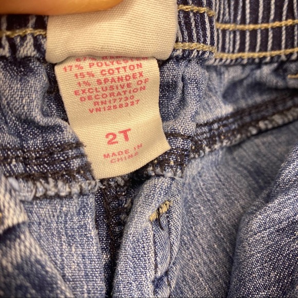 Circo Star Embroidered Denim Shorts 2T - Picture 4 of 6